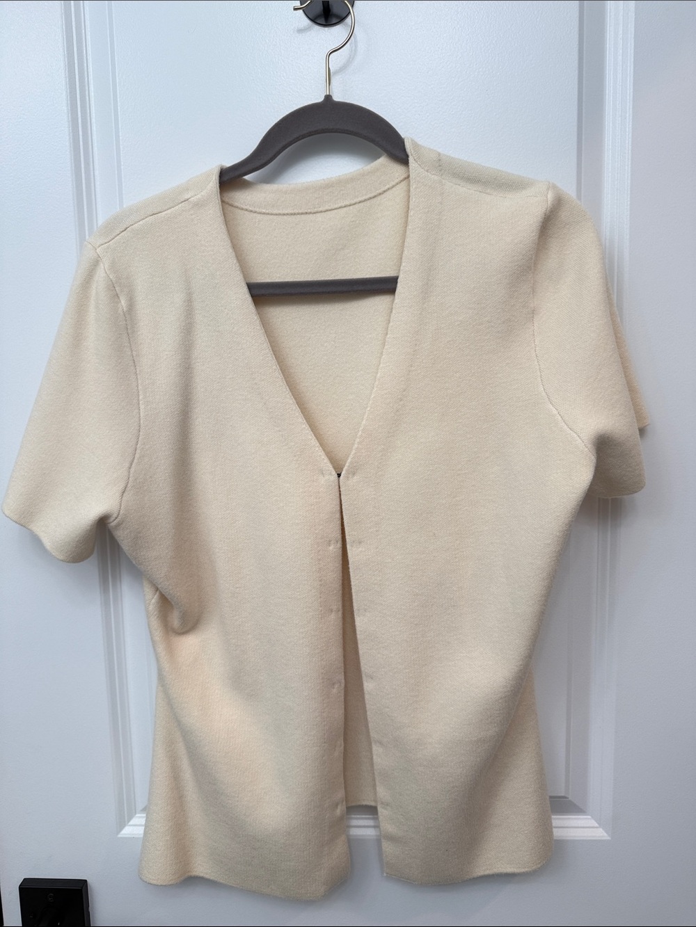 Cream Short-Sleeve V-Neck Cardigan Sweater. Size xl